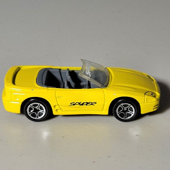 Vintage 1994 Matchbox 1:60 Mitsubishi 3000GT Spyder Yellow Convertible Pre-Owned - Picture 6 of 9
